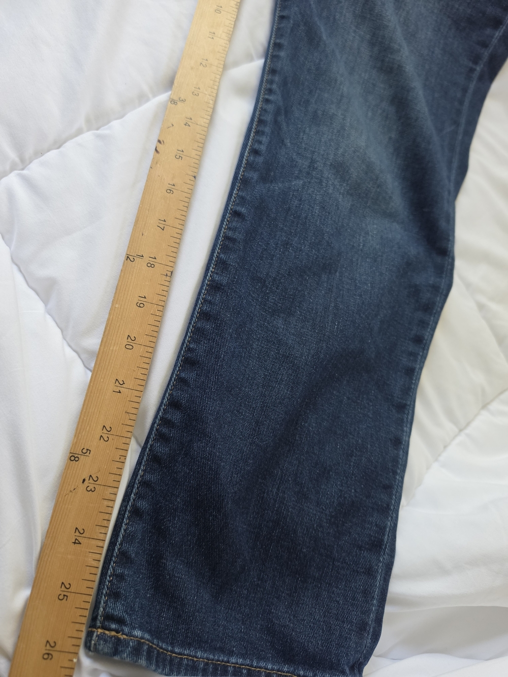 Madewell The Slim Boyjean Women's Jeans in Dark Indigo with Brown Patch - Picture 6 of 8